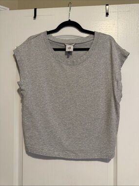 CAbi Light Heather Gray Short Sleeve Tee